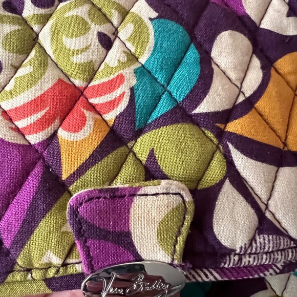Vera Bradley Hipster saddle in plum crazy pattern ( retired pattern) - Picture 5 of 8